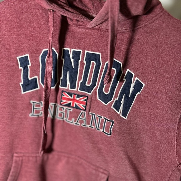 London Embroidered Light Red Hoodie with Kangaroo Pocket Sweatshirt Small - Picture 4 of 5